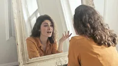 Varför pratar vissa människor högt för sig själva ur ett psykologiskt perspektiv?