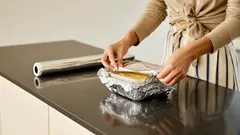 Viktigt för varje hemmafru att veta: när du inte ska använda aluminiumfolie till livsmedel