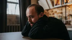 I vilken ålder känner sig människor som mest olyckliga? Forskarnas studie